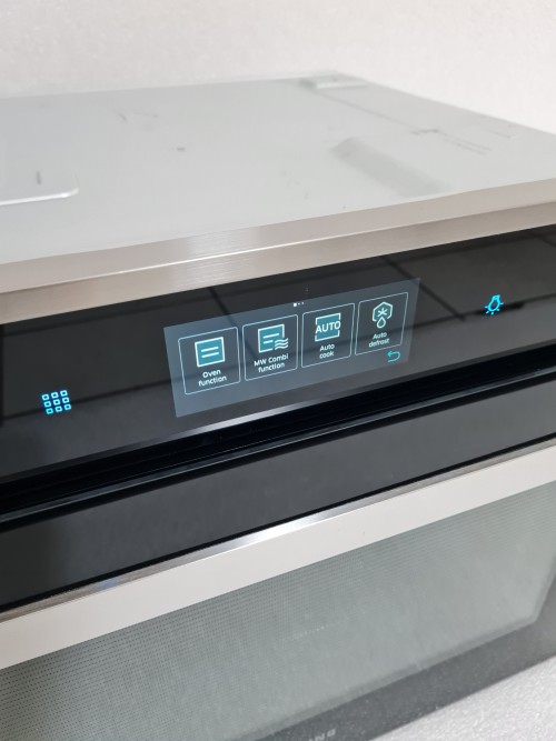 Cuptor si microunde 2 in 1 Samsung Chef Collection Elvetia
