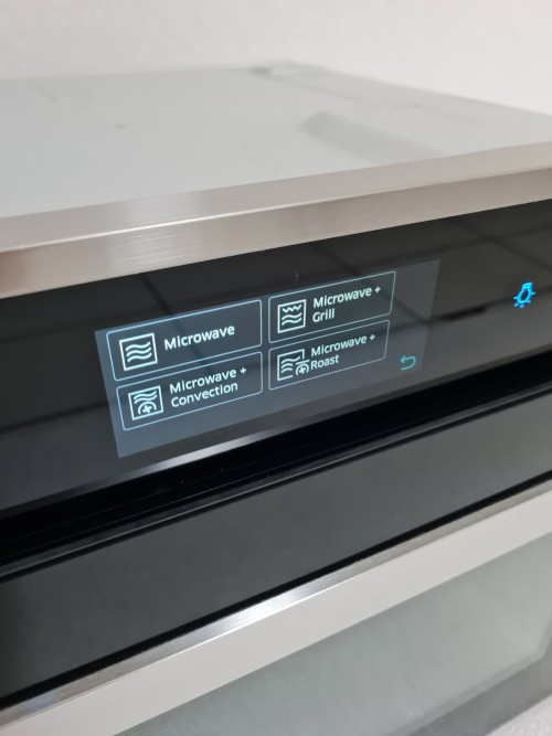 Cuptor si microunde 2 in 1 Samsung Chef Collection Elvetia