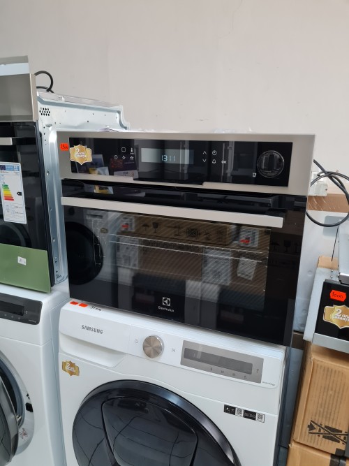 Cuptor electric incorporabil Electrolux cu abur