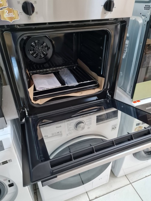 Cuptor electric incorporabil Zanussi ZOHNC0X1
