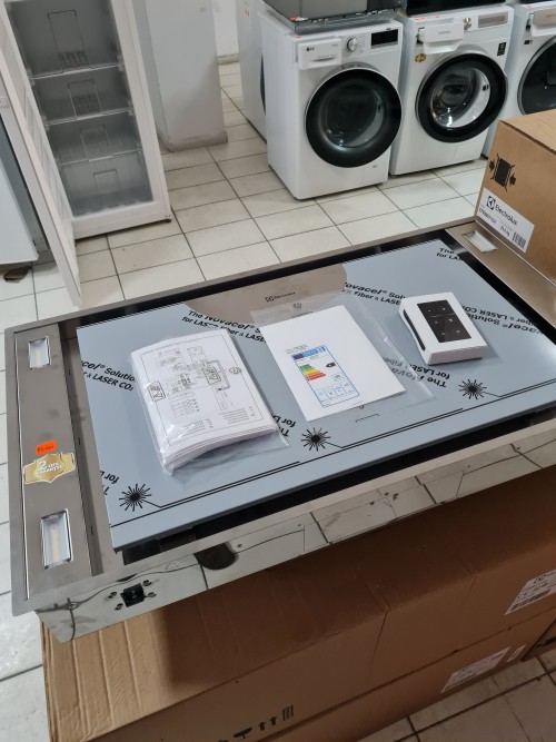 Hota incorporabila Electrolux 90 cm latime 710mc/h