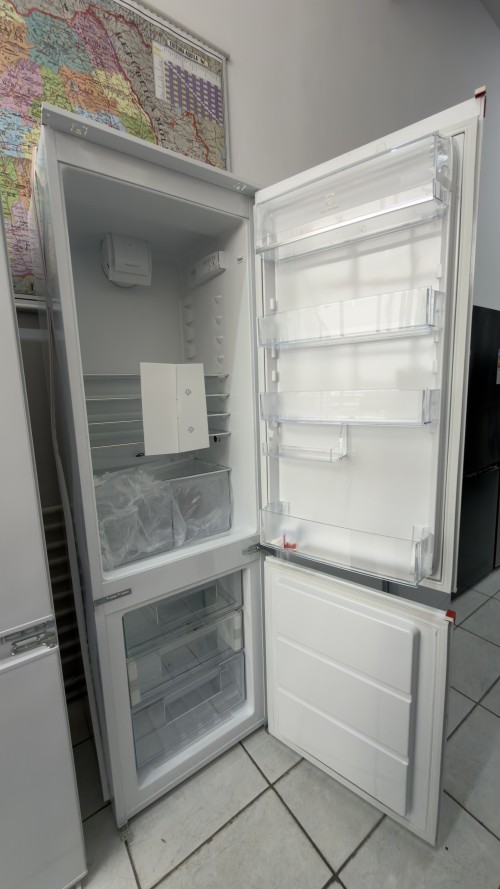 Electrolux KNT6TE18S 254L Combina frigorifica incorporabila Germania