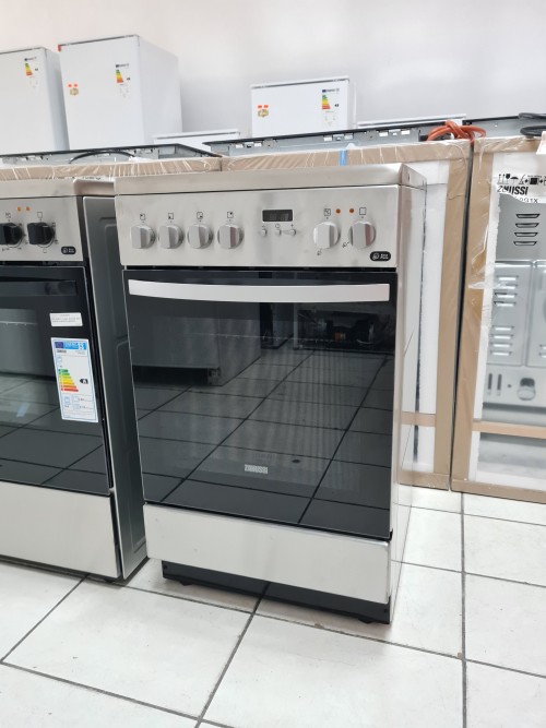 Aragaz electric Zanussi ZCV550G1XA