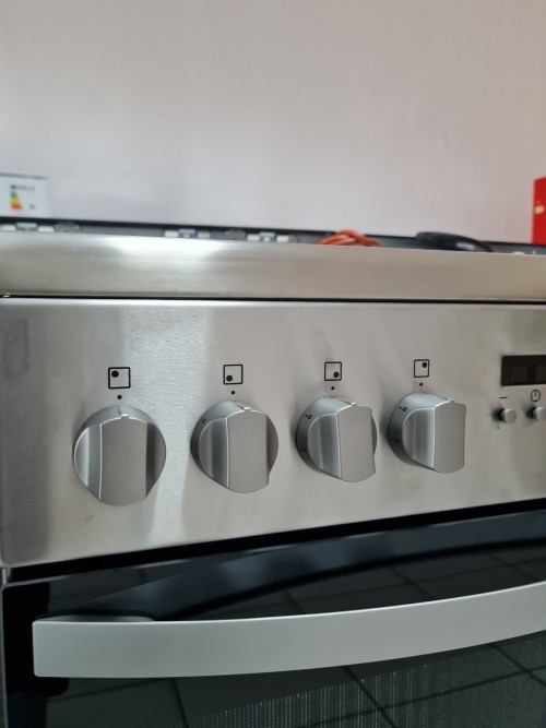 Aragaz electric Zanussi ZCV550G1XA