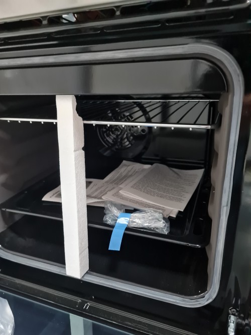 Aragaz electric cu rotisor Zanussi ZCV65311XA