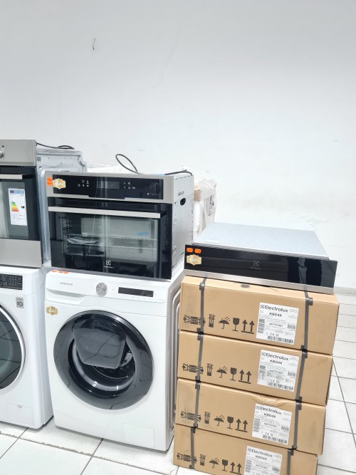 Set sertar termic si cuptor compact cu abur Electrolux