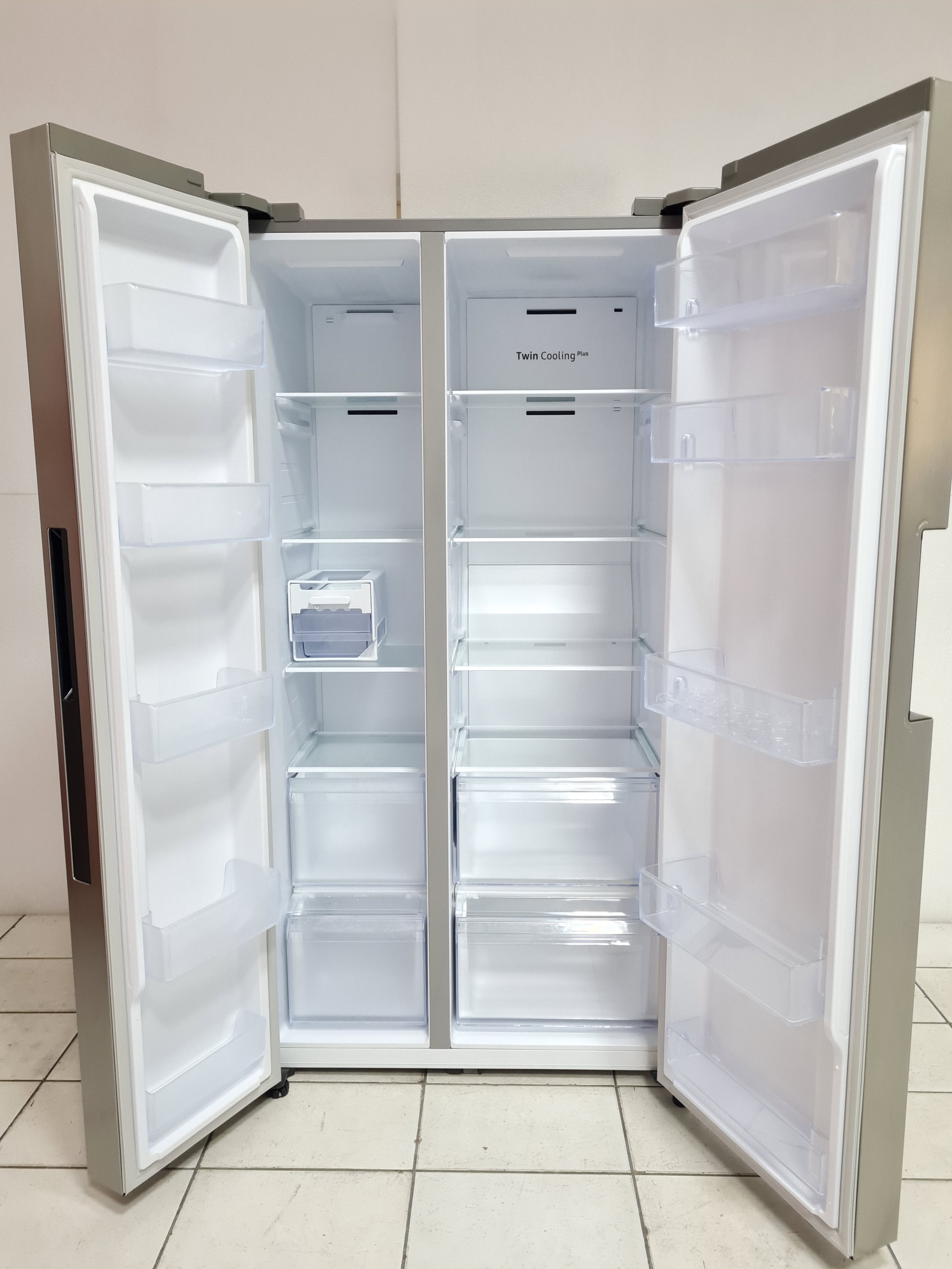 Samsung 652L, RS66A8101S9/WS Combina frigorifica Side by Side