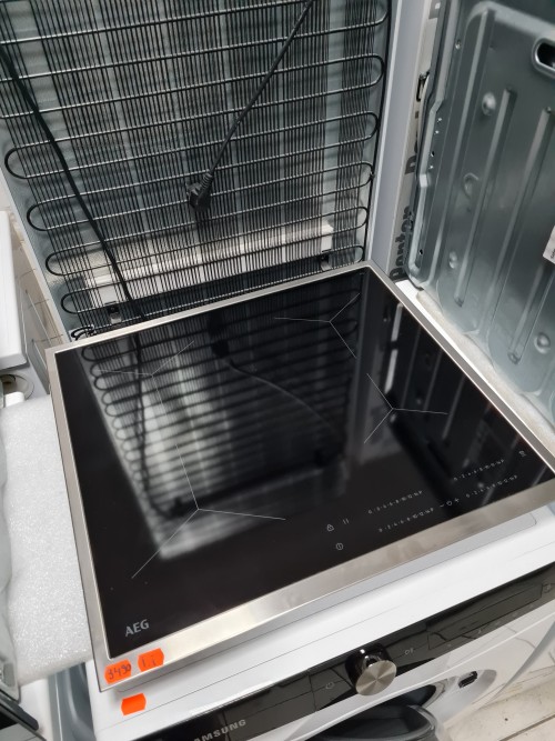 Set AEG cuptor + plita cu inductie electric incorporabil