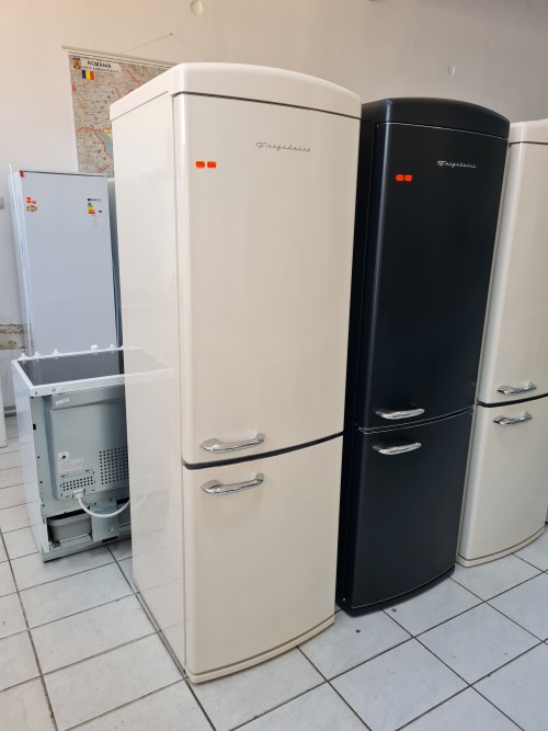 Combina frigorifica Frigidaire (Electrolux) FKB36GFEWT