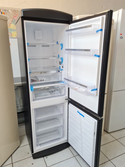 Combina frigorifica Frigidaire (Electrolux) FKB37GFEMT