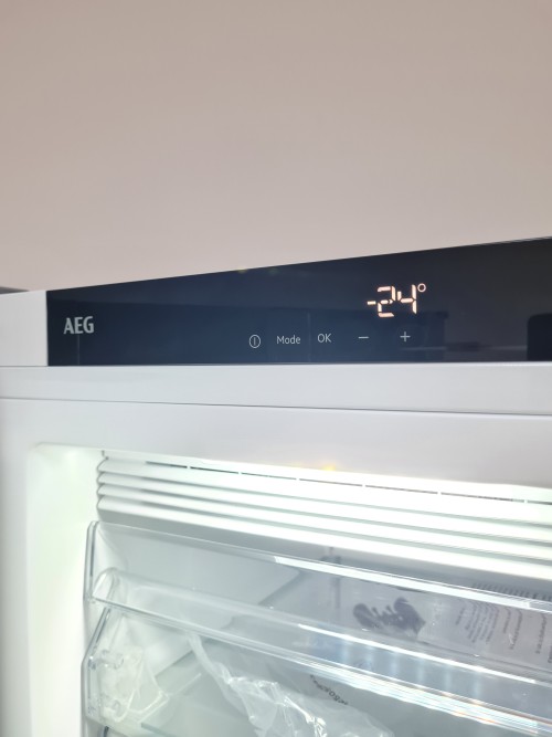 AEG AGE625E7NX Congelator independent