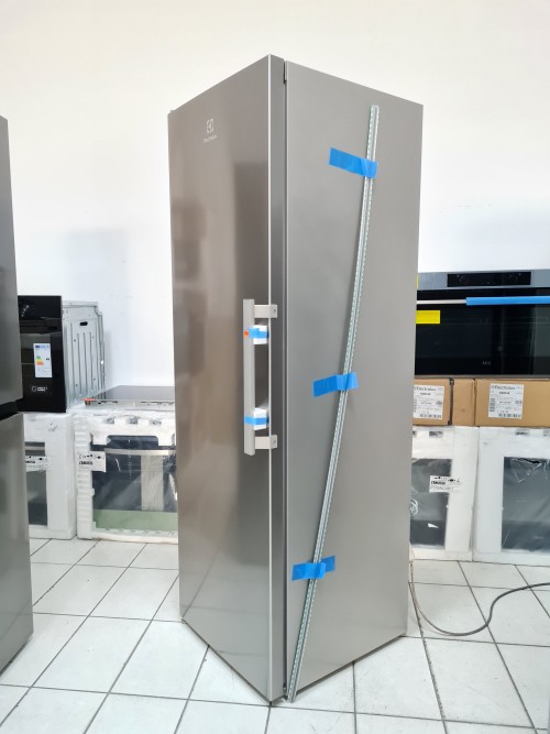Electrolux LUT7ME28X2 congelator vertical