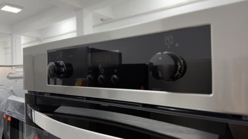 Zanussi ZOA35502XD Cuptor electric incorporabil  nou import Germania