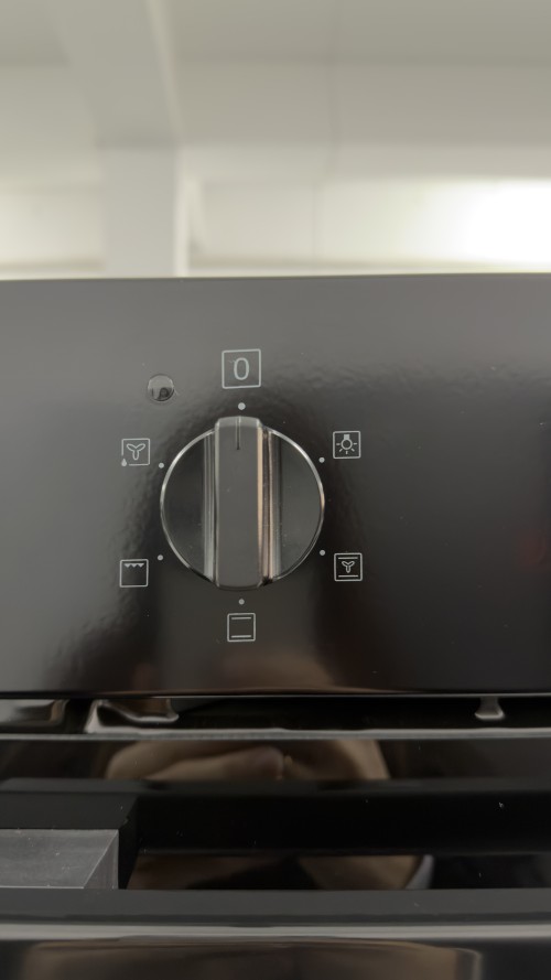 Zanussi ZOHNC0K1 Cuptor electric incorporabil  nou import Germania