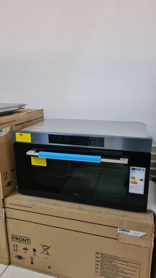 Cuptor extra lat AEG KE452910M nou import Germania
