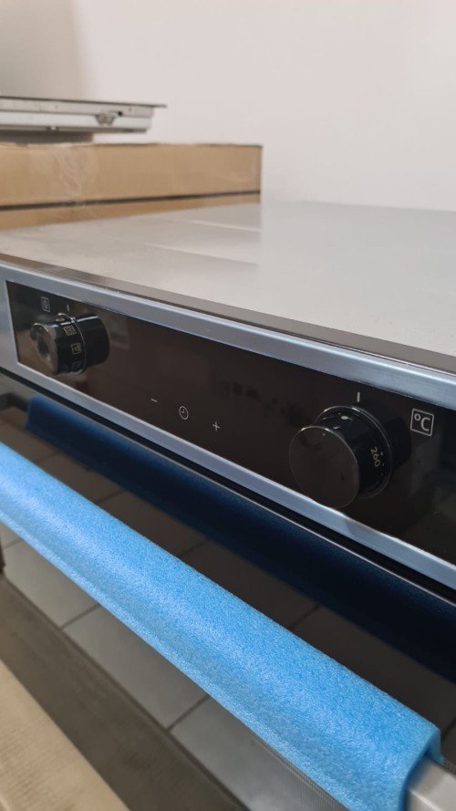 Cuptor extra lat AEG KE452910M nou import Germania
