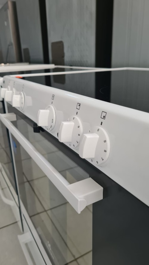 Aragaz electric extra lat 70cm Electrolux EKC7051BOW nou import Germania