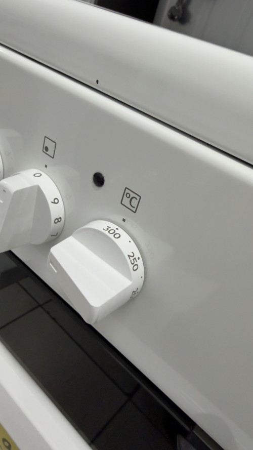 Electrolux 50cm aragaz electric LKR54001NW import Suedia