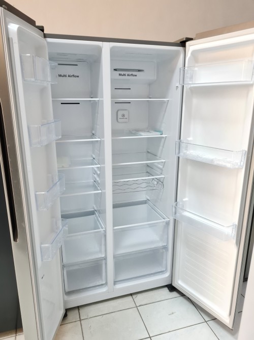 Hisense RS677N4BID side by side import Germania