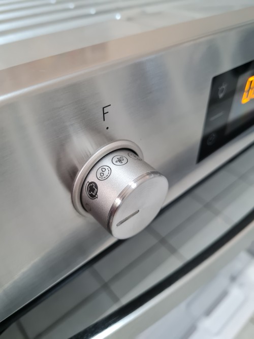 Cuptor incorporabil Indesit IFW 3841 JH IX Germania