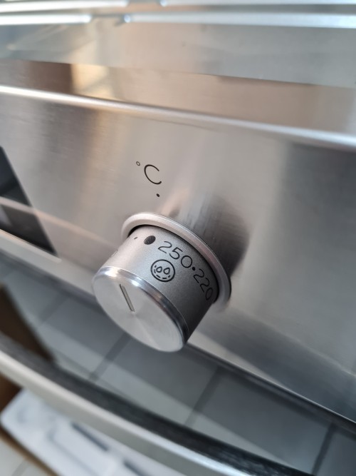 Cuptor incorporabil Indesit IFW 3841 JH IX Germania