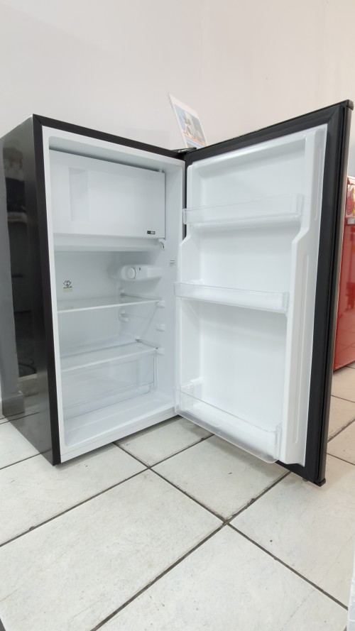 Comfee 80L, RCD115DK2 – frigider compact cu congelator, Clasa E, Negru, import Germania 🇩🇪