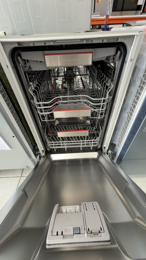 Bosch 10 seturi, SPV6EMX05E – Mașină de spălat vase încorporabilă 45 cm, WiFi, Clasa C, import Germania 🇩🇪