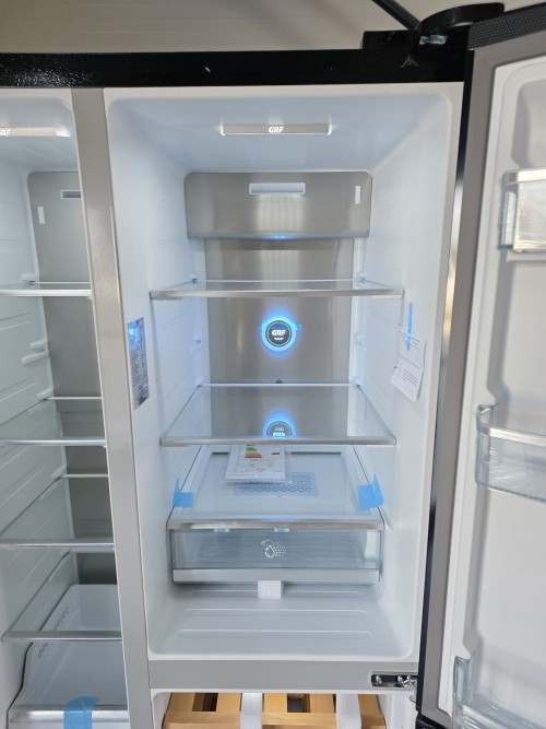 GRF 548 L, T9183WINBG – Combină frigorifică SIDE BY SIDE compartiment vinuri, sticlă neagră, import Italia 🇮🇹