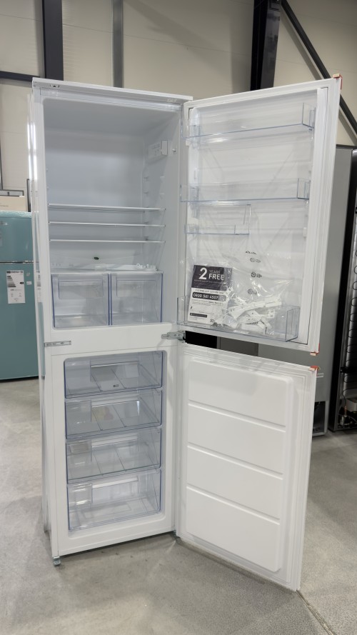 Electrolux 267 L, LNS5LE18S5, încorporabil, Low Frost, congelator cu 4 sertare Clasa E – import Germania 🇩🇪