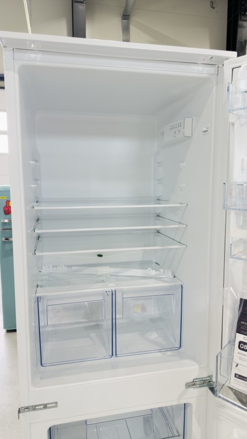 Electrolux 267 L, LNS5LE18S5, încorporabil, Low Frost, congelator cu 4 sertare Clasa E – import Germania 🇩🇪