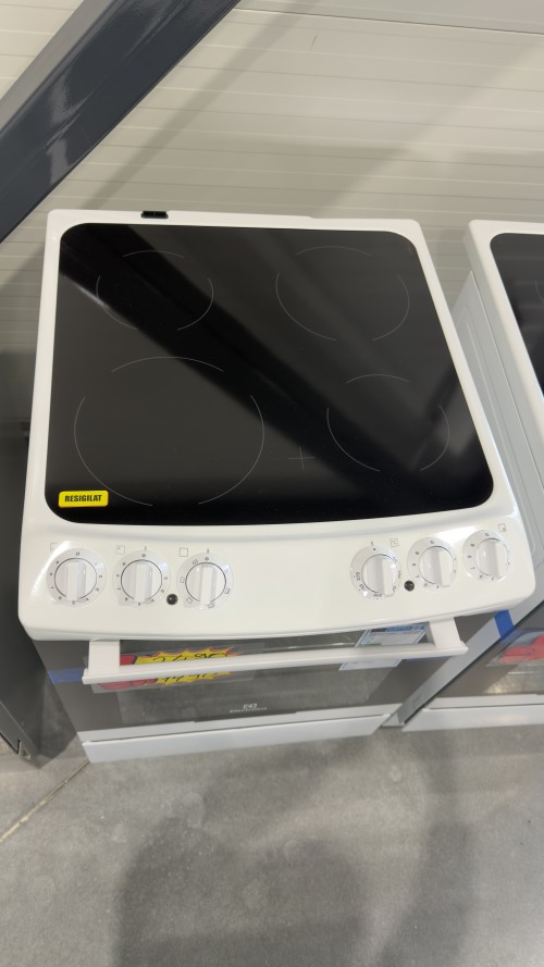 Electrolux 55cm, EKC4011AOW, aragaz electric cu plită vitroceramică, cuptor de 77 L, Clasa A – import Germania 🇩🇪