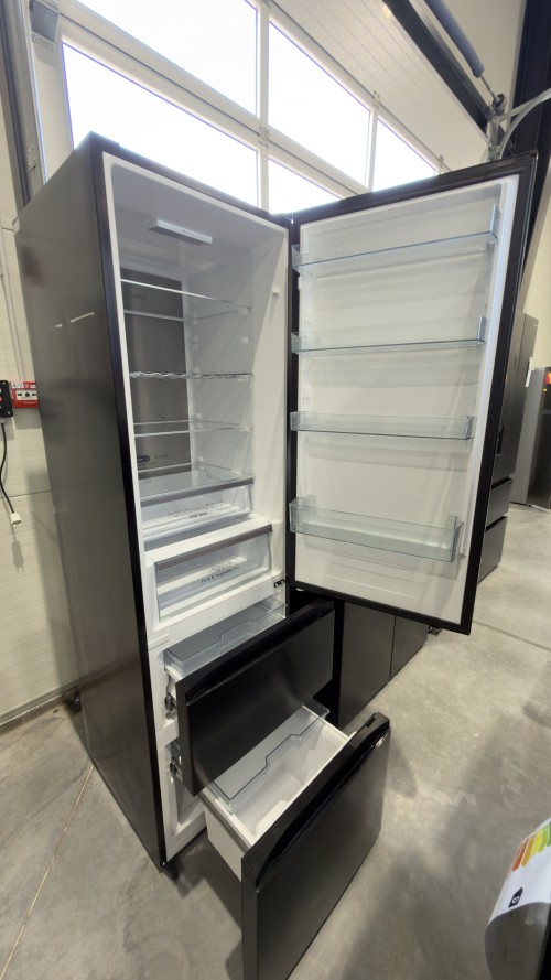 Hisense 368L, RM469N4AFD1, Combină frigorifică No Frost, Metal Cooling, Convert Zone, Clasa D, import Germania 🇩🇪