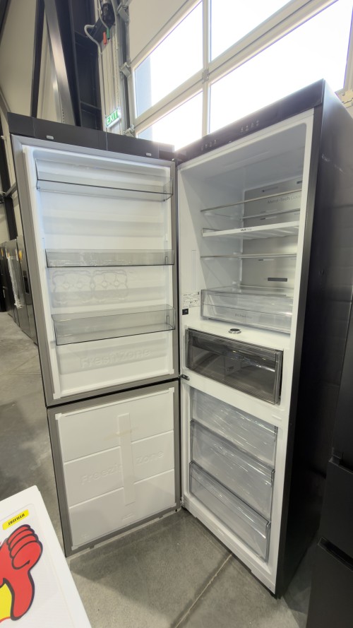 Hisense 330L, RB3K330SAFC, Combină frigorifică WiFi, Clasa C, No Frost, import Germania 🇩🇪