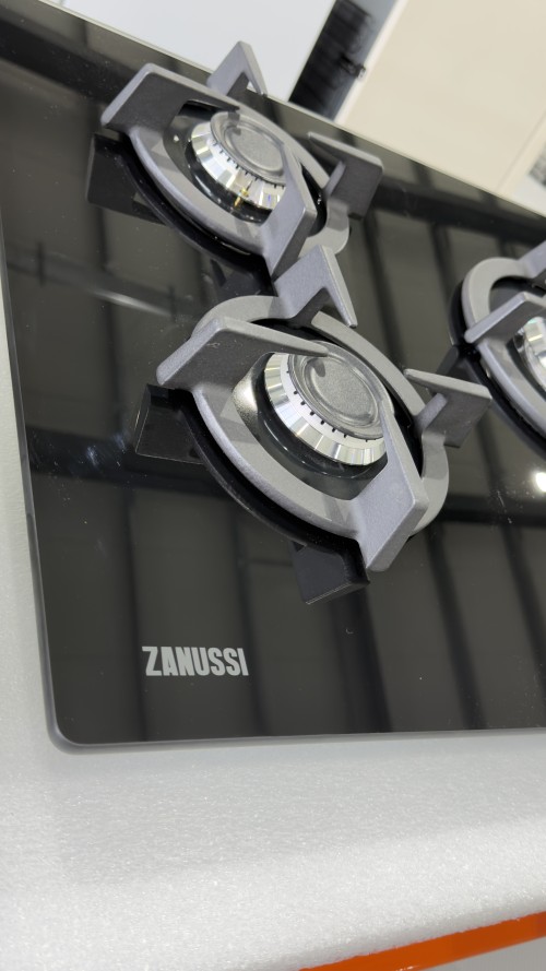 Zanussi 88 cm, ZGO98520BA – Plită pe gaz ,5 arzătoare, Multi Crown Wok, sticlă neagră, import Suedia 🇸🇪
