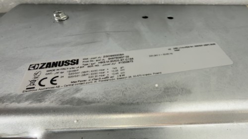 Zanussi 88 cm, ZGO98520BA – Plită pe gaz ,5 arzătoare, Multi Crown Wok, sticlă neagră, import Suedia 🇸🇪