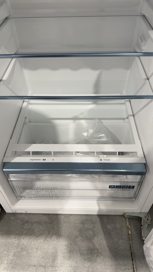 Siemens 165 L, KI31RADD1 – Frigider încorporabil iQ500, Clasa D, autoAirflow, hyperFresh, import Germania 🇩🇪