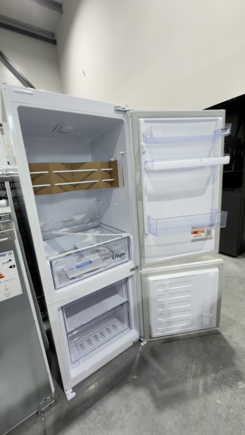Beko 214 L, BCSA240K4SN (7521820007) – Combină frigorifică încorporabilă Clasa E, 58 L congelator, import Germania 🇩🇪