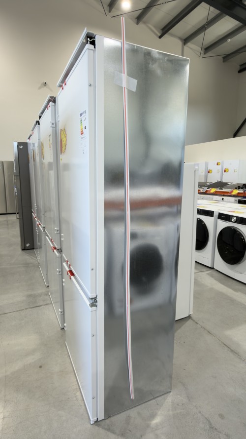 Electrolux 376L, ENG7TE75S 925975015 – Combină frigorifică încorporabilă Clasa E, No Frost, DynamicAir, import Suedia 🇸🇪