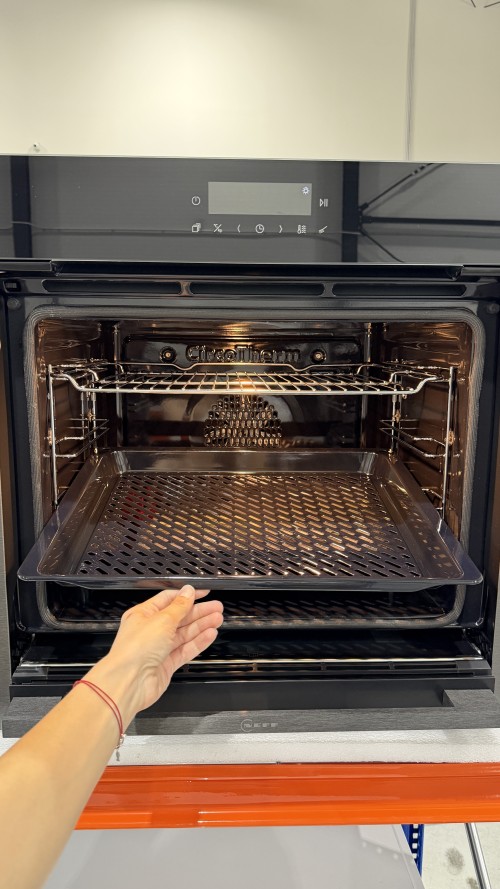 Neff 71 L, B5ACJ7AG3 – Cuptor încorporabil Clasa A+, Piroliză, Slide&Hide®, CircoTherm®, import Germania 🇩🇪