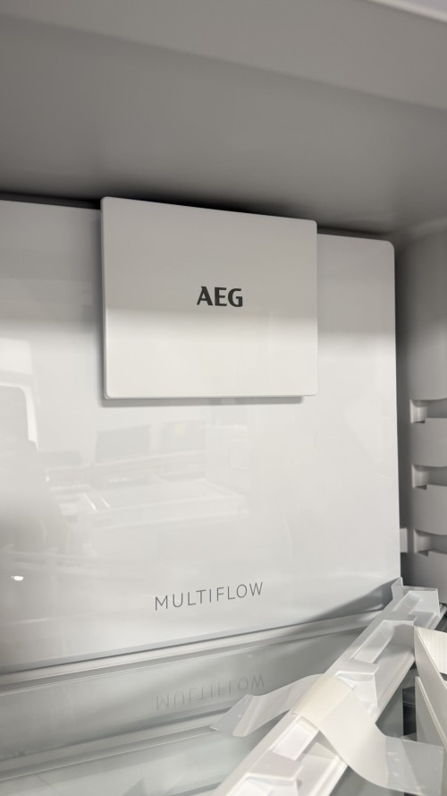 AEG 248 L, EK6E18S (925555021) – Combină frigorifică încorporabilă Clasa E, No Frost, MultiFlow, import Germania 🇩🇪