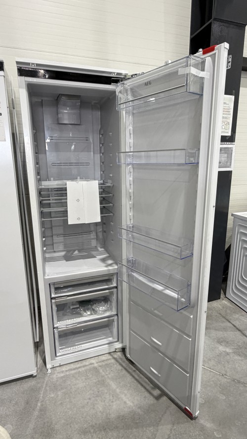 AEG 274 L, TK9ZS18XDC – Frigider/ Racitor încorporabil Clasa D, LongFresh 0°C, MultiFlow, import Germania 🇩🇪