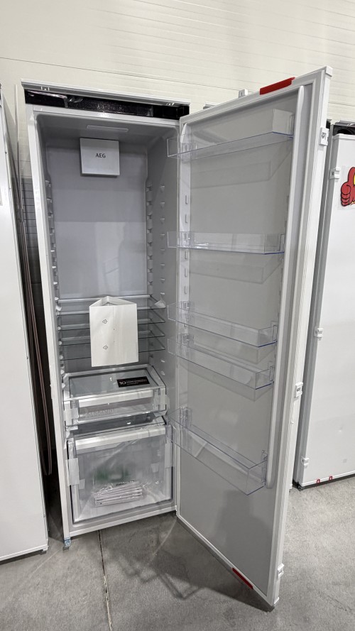 AEG 310 L, TK6DS181ES – Frigider/Racitor încorporabil Clasa E, DynamicAir, ExtraZone, import Germania 🇩🇪