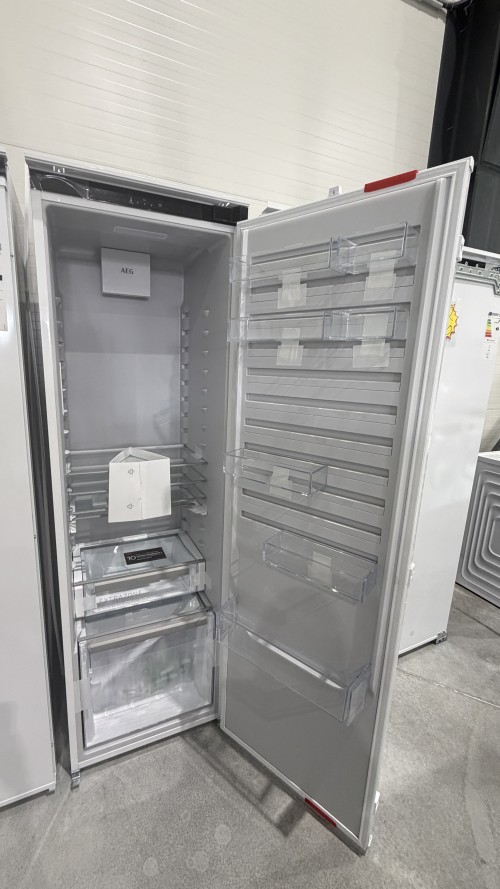 AEG 307 L, TK6FS181DS – Frigider/Racitor încorporabil Clasa D, DynamicAir, CustomFlex®, import Germania 🇩🇪