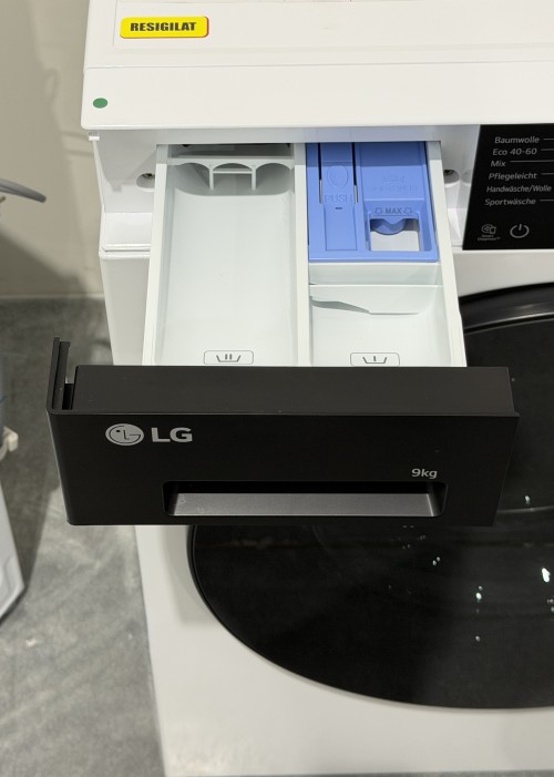 LG 9 kg F4WX709YP – Mașină de spălat rufe Clasa A, AI DD™, TurboWash 39, Wi-Fi ThinQ, import Germania 🇩🇪