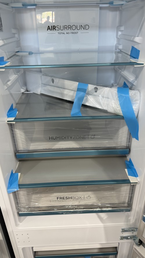Haier 251 L, HBQW5518D – Combină frigorifică încorporabilă Clasa D, Total No Frost, Wi-Fi hOn, import Germania 🇩🇪
