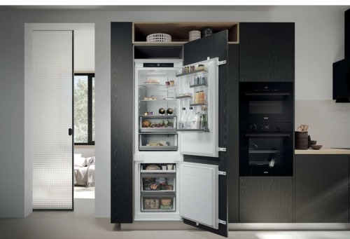 Haier 251 L, HBQW5518D – Combină frigorifică încorporabilă Clasa D, Total No Frost, Wi-Fi hOn, import Germania 🇩🇪