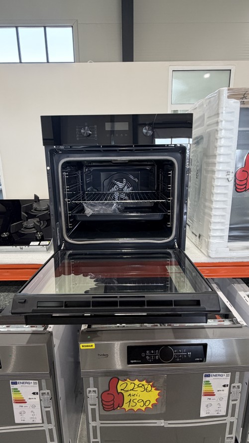 AEG 72L, NBU5P40SK – Cuptor încorporabil Clasa A++, autocurățare pirolitică, fabricat în Italia 🇮🇹