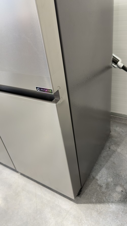 Hisense 632L, RS818N4TIC –Combină frigorifică  Side by Side Clasa C, dozator apă & gheață, Wi-Fi, Metal-Tech Cooling, Total No Frost, import Germania 🇩🇪