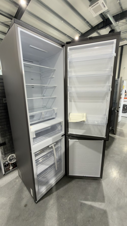 Samsung 387 L, RB38C607AB1 – Combină frigorifică Clasa A, No Frost, Twin Cooling, Wi-Fi, SmartThings AI Energy, Import Germania 🇩🇪