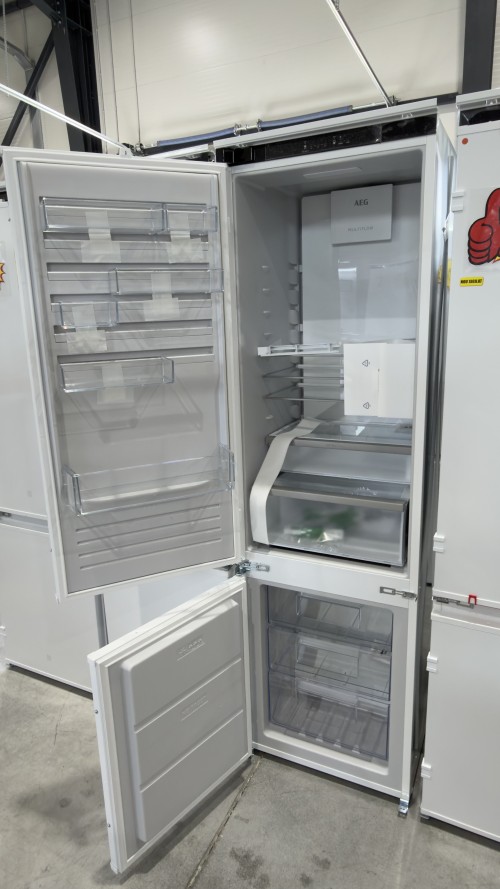 AEG 269 L, NSC7C191ES – Combină frigorifică încorporabilă Clasa E, AI CoolAssist®, TwinTech® Total No Frost, MultiFlow